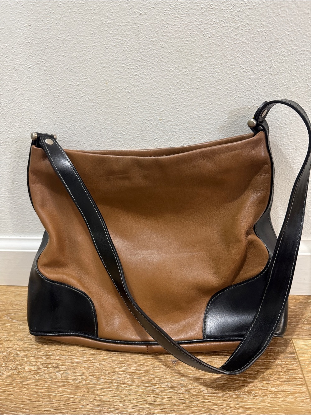 Tiganello Vintage two-Tone Brown and Black Leather Shoulder Bag 90s/Y2k